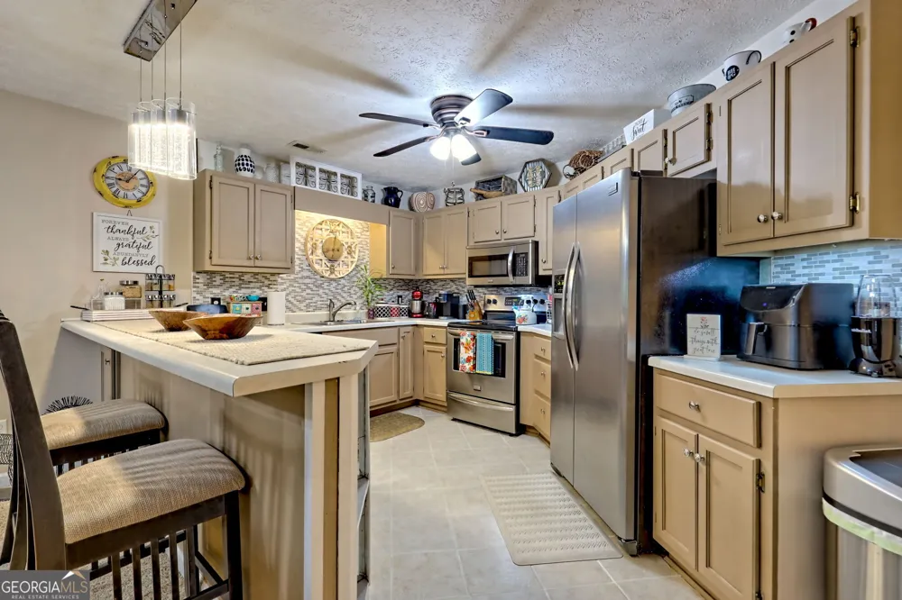 300 Ginger Creek LN Clayton, GA 30525