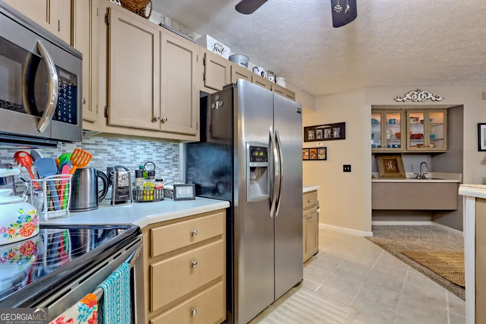 300 Ginger Creek LN Clayton, GA 30525