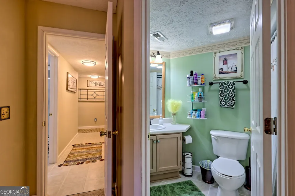 300 Ginger Creek LN Clayton, GA 30525