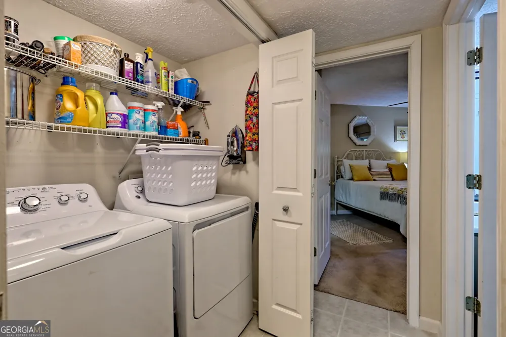 300 Ginger Creek LN Clayton, GA 30525