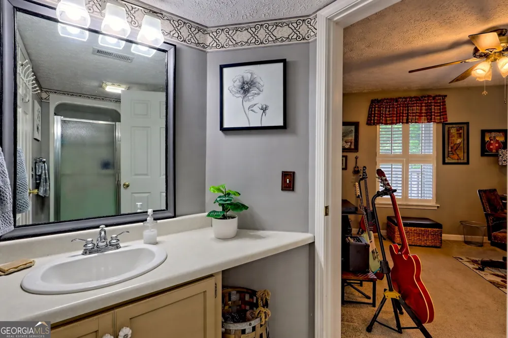 300 Ginger Creek LN Clayton, GA 30525