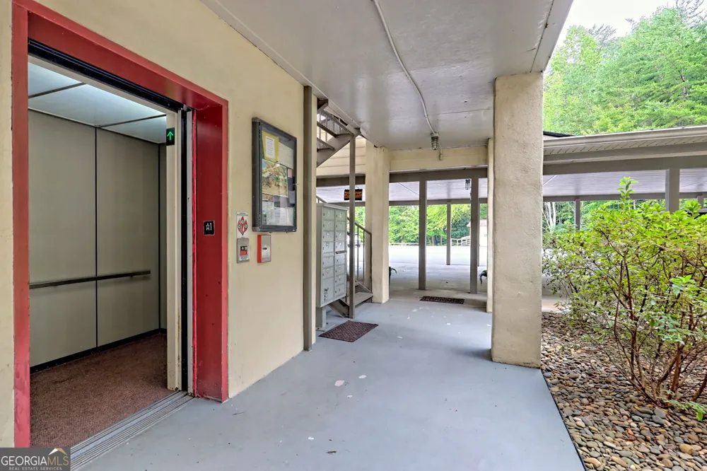 300 Ginger Creek LN Clayton, GA 30525