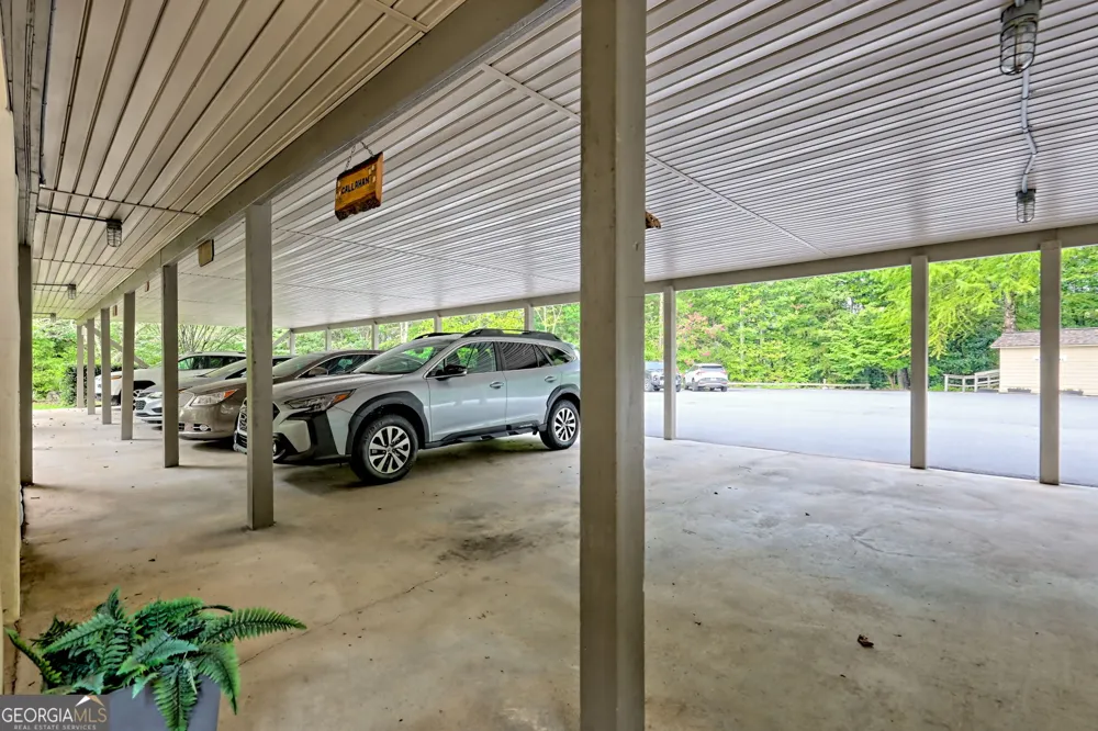 300 Ginger Creek LN Clayton, GA 30525