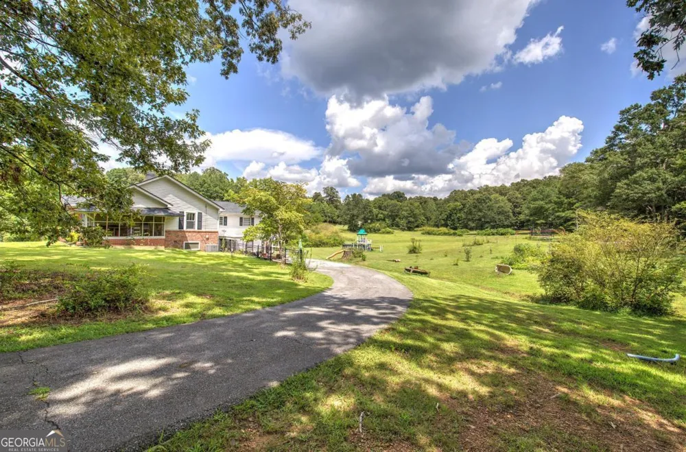 2135 Bellview RD Rockmart, GA 30153