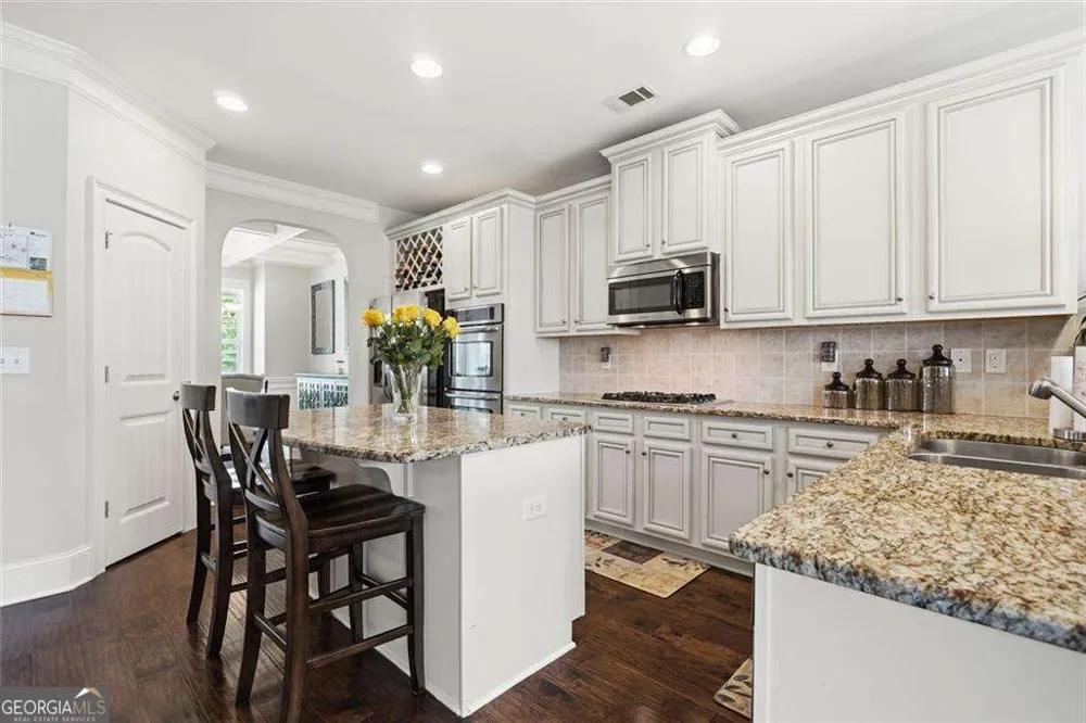 52 Lanier RDG Acworth, GA 30101