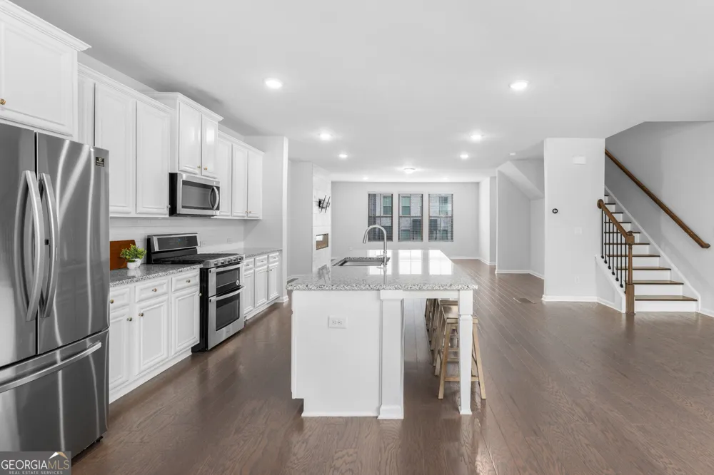 4361 White spruce ally Doraville, GA 30360
