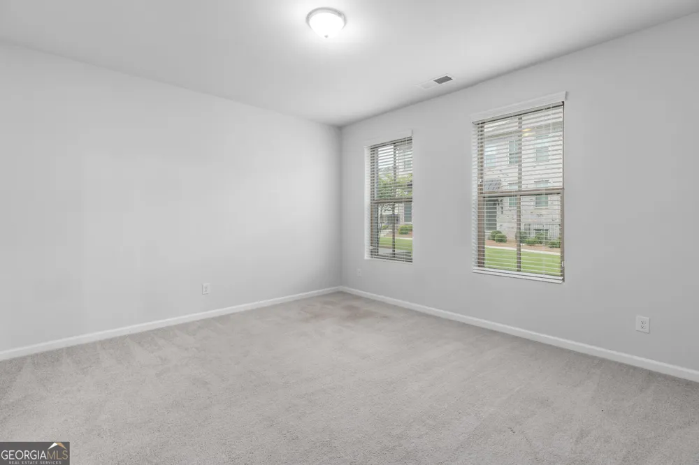 4361 White spruce ally Doraville, GA 30360