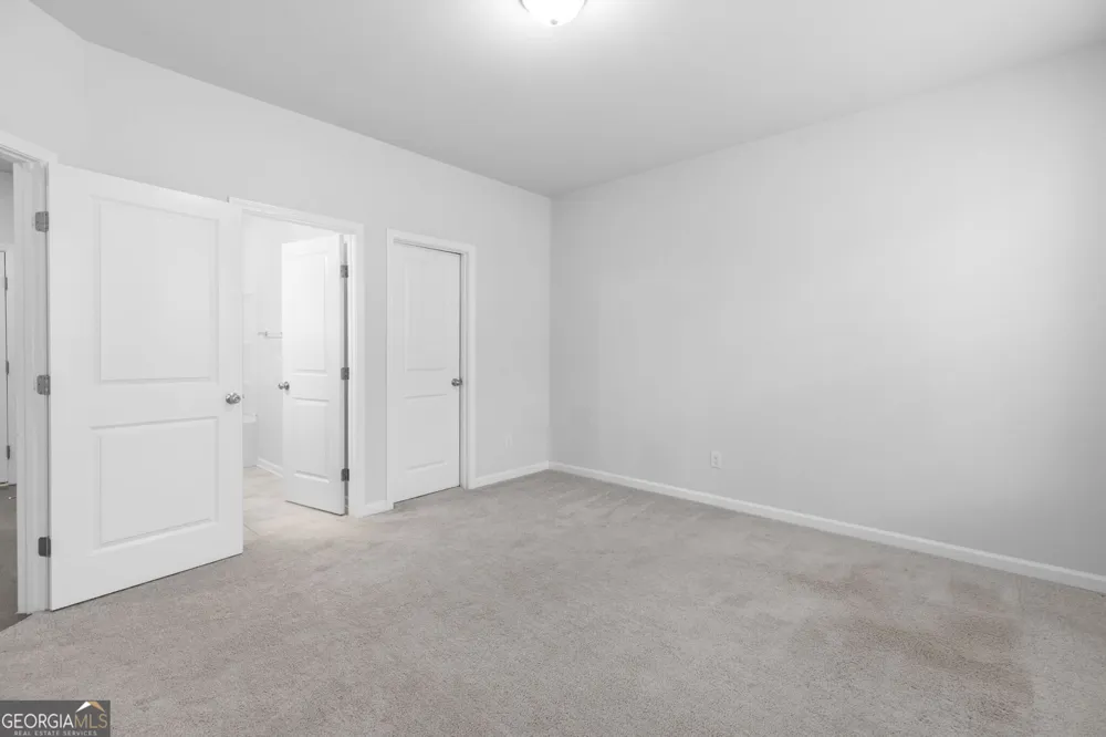 4361 White spruce ally Doraville, GA 30360