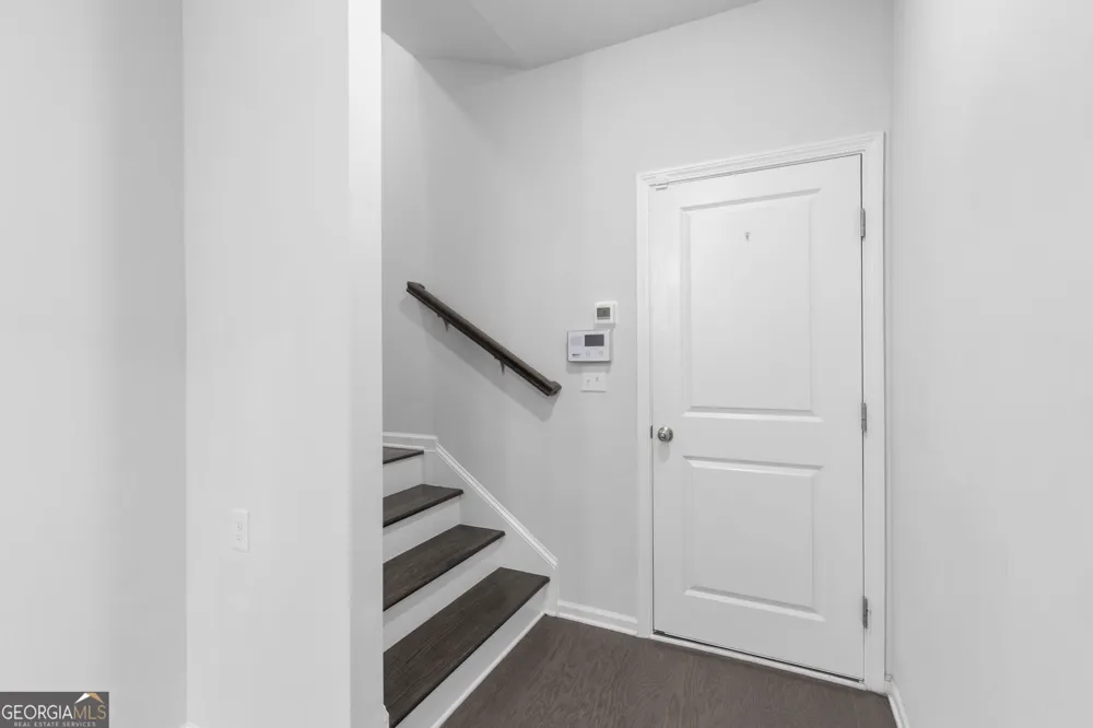 4361 White spruce ally Doraville, GA 30360