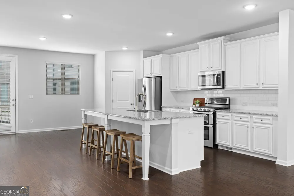 4361 White spruce ally Doraville, GA 30360