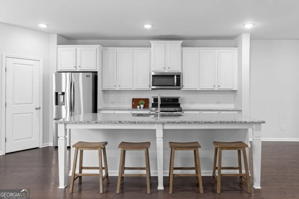 4361 White spruce ally Doraville, GA 30360