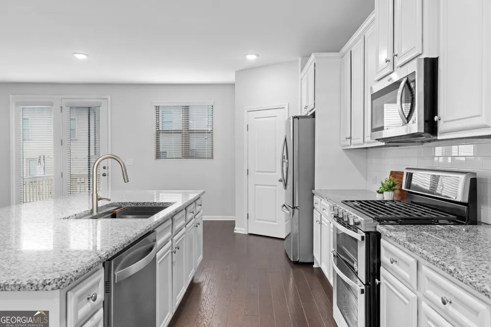 4361 White spruce ally Doraville, GA 30360