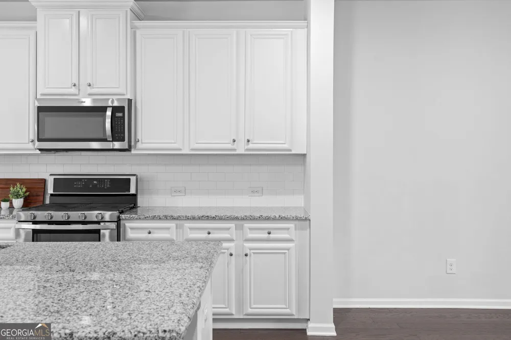 4361 White spruce ally Doraville, GA 30360