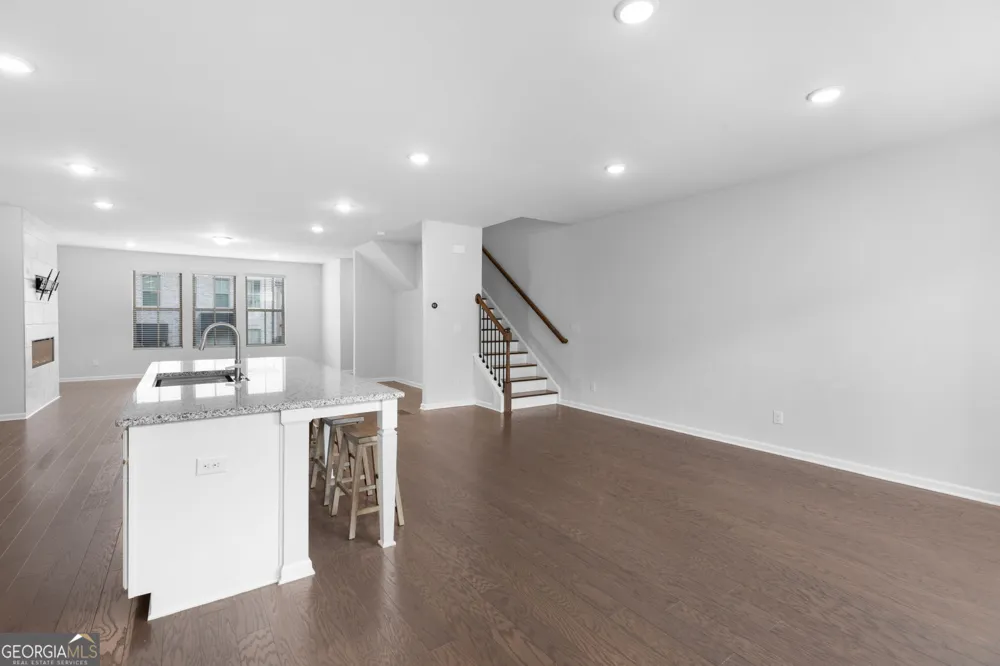 4361 White spruce ally Doraville, GA 30360