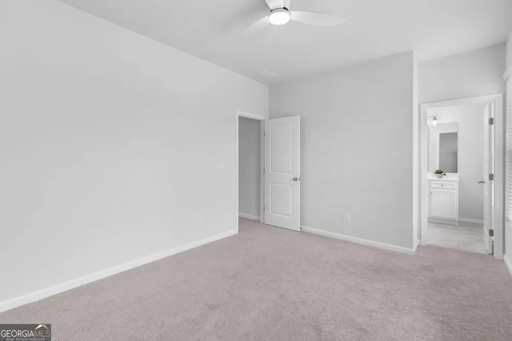 4361 White spruce ally Doraville, GA 30360