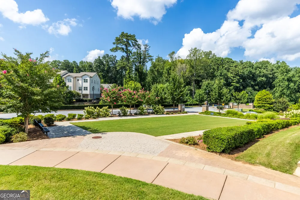 4361 White spruce ally Doraville, GA 30360