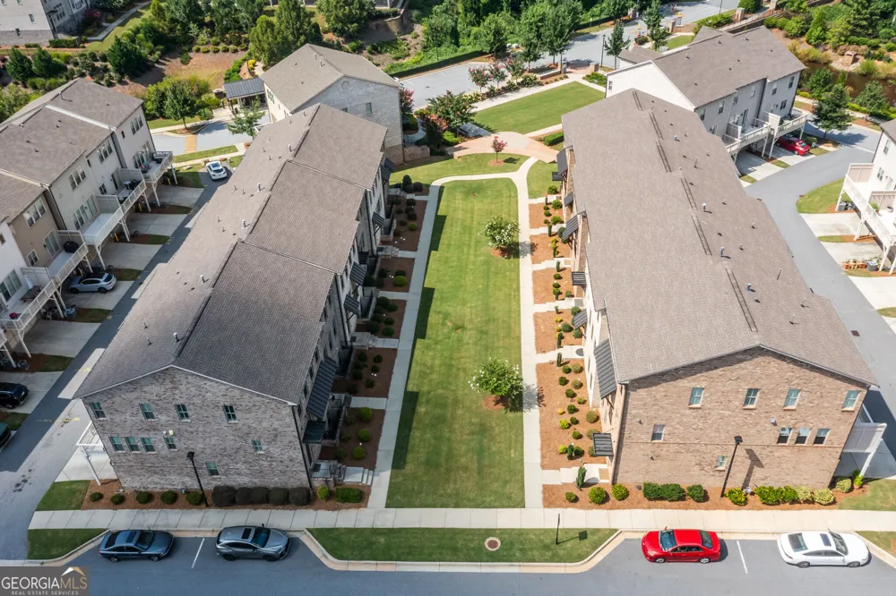 4361 White spruce ally Doraville, GA 30360