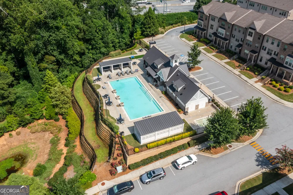 4361 White spruce ally Doraville, GA 30360