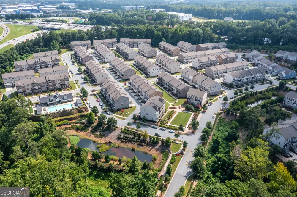 4361 White spruce ally Doraville, GA 30360