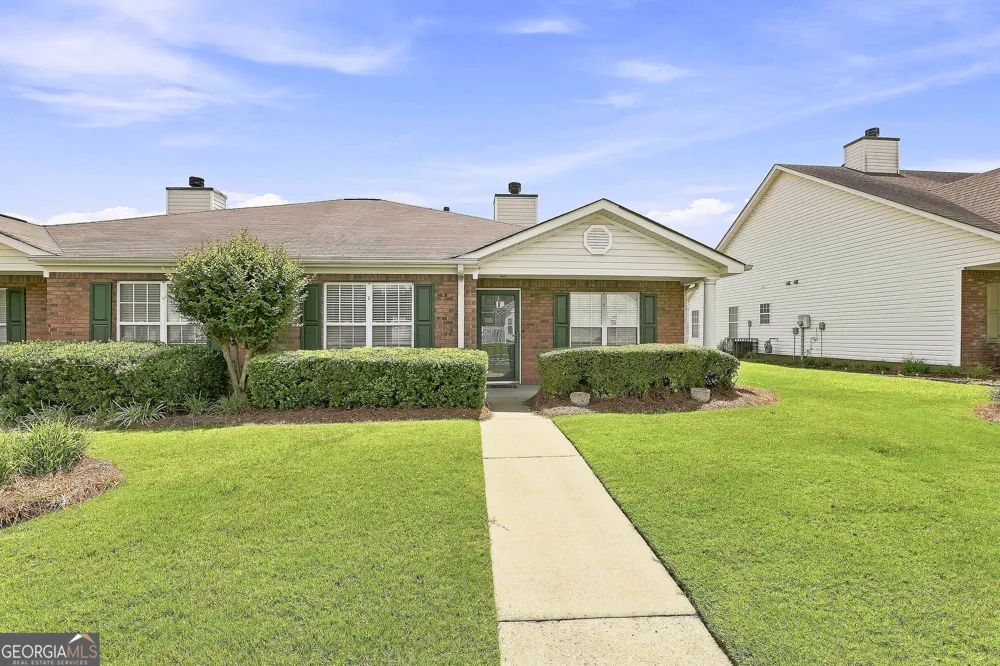 280 Autumn Glen CIR Fayetteville, GA 30215