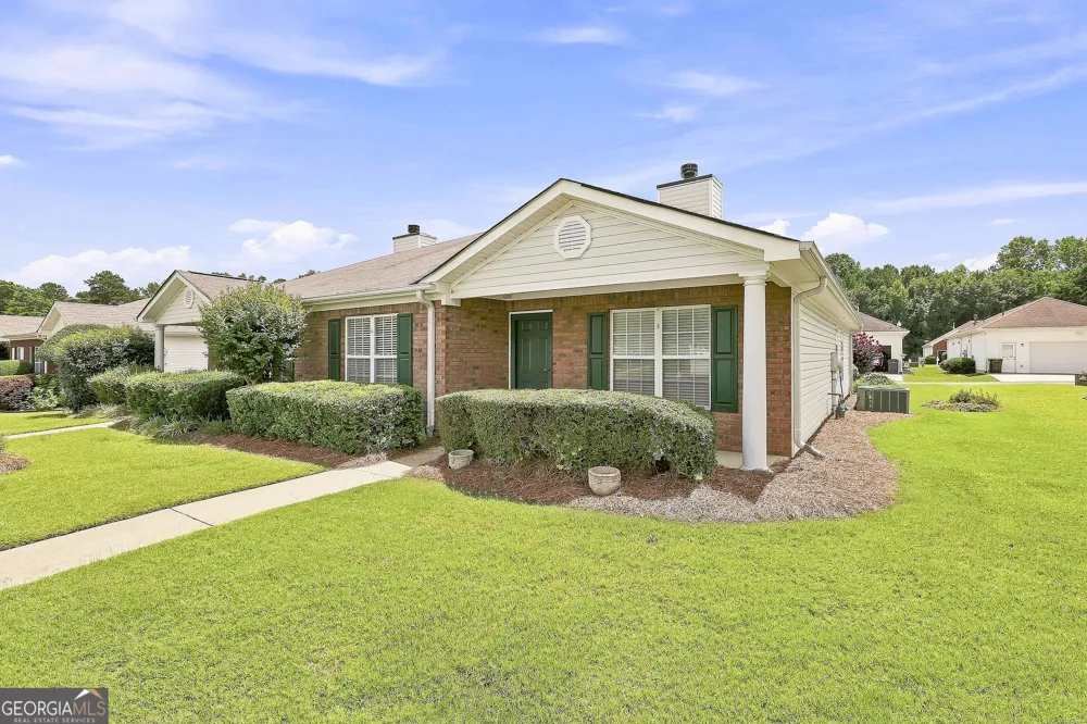 280 Autumn Glen CIR Fayetteville, GA 30215