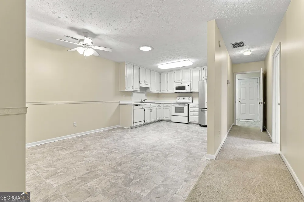 280 Autumn Glen CIR Fayetteville, GA 30215