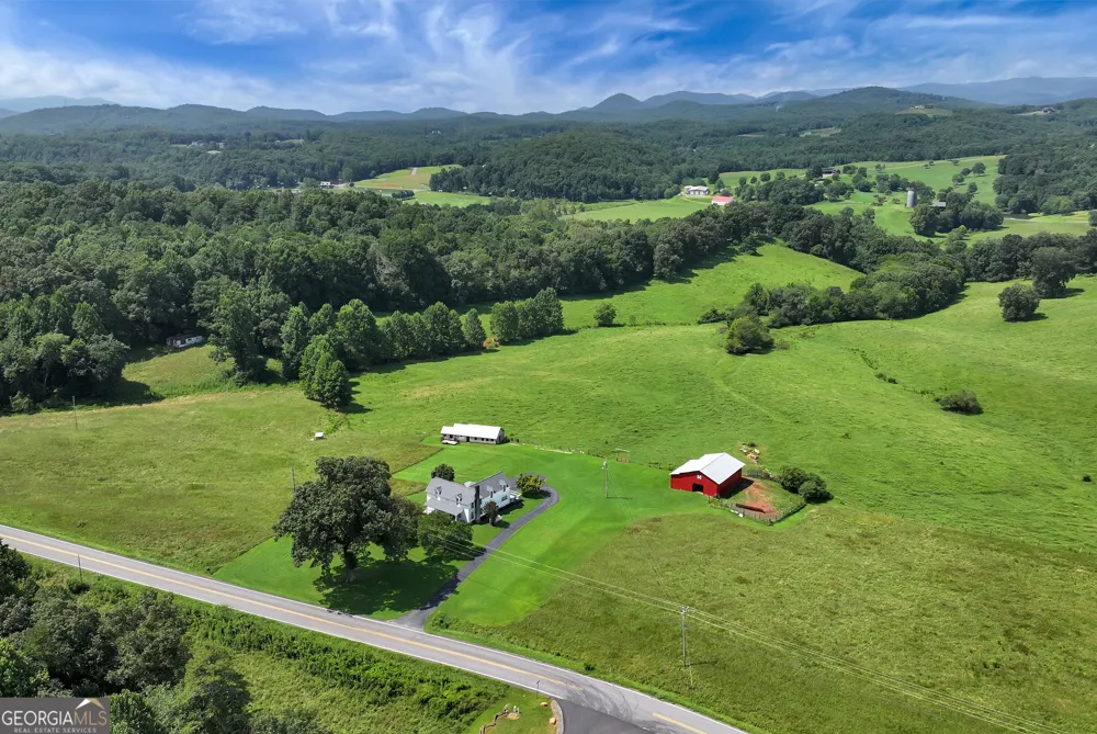 4041 Ada ST Blue Ridge, GA 30513