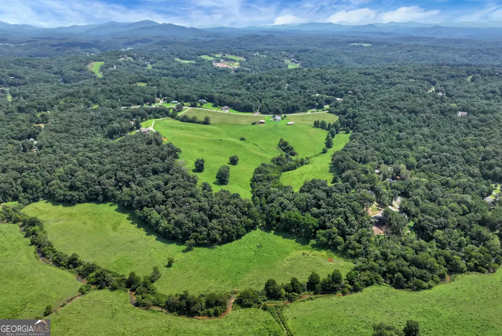 4041 Ada ST Blue Ridge, GA 30513