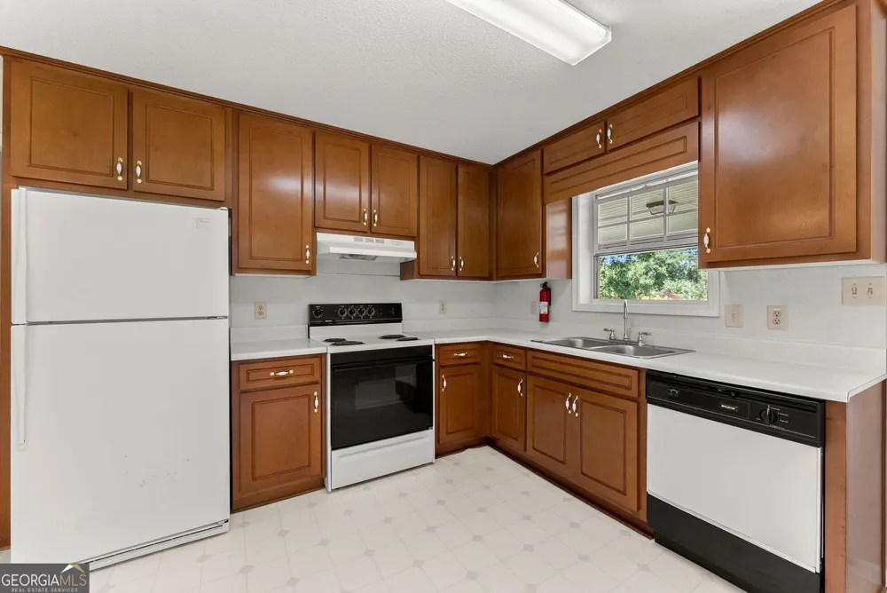 5740 Thompson Bridge RD Murrayville, GA 30564