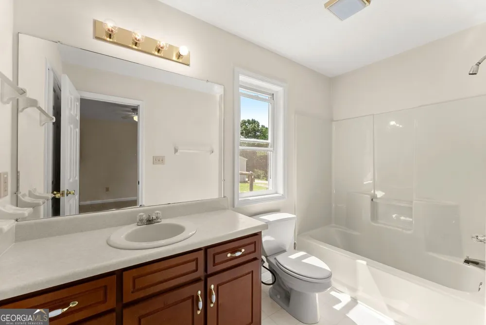 5740 Thompson Bridge RD Murrayville, GA 30564