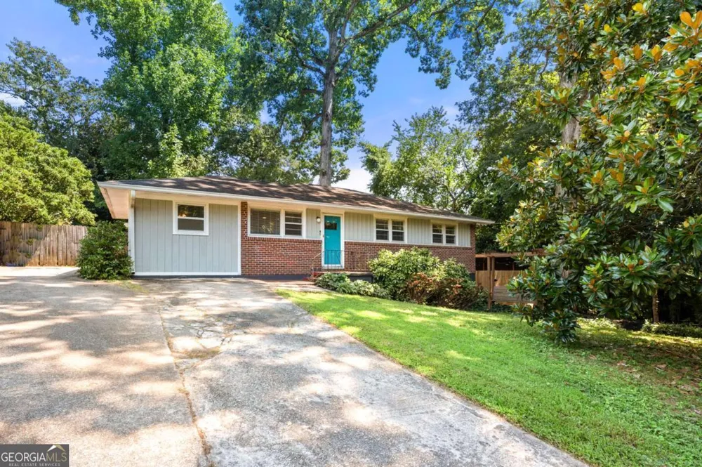 811 Whelchel Decatur, GA 30033