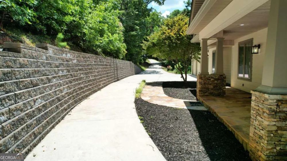 271 Highlands DR Clarkesville, GA 30523