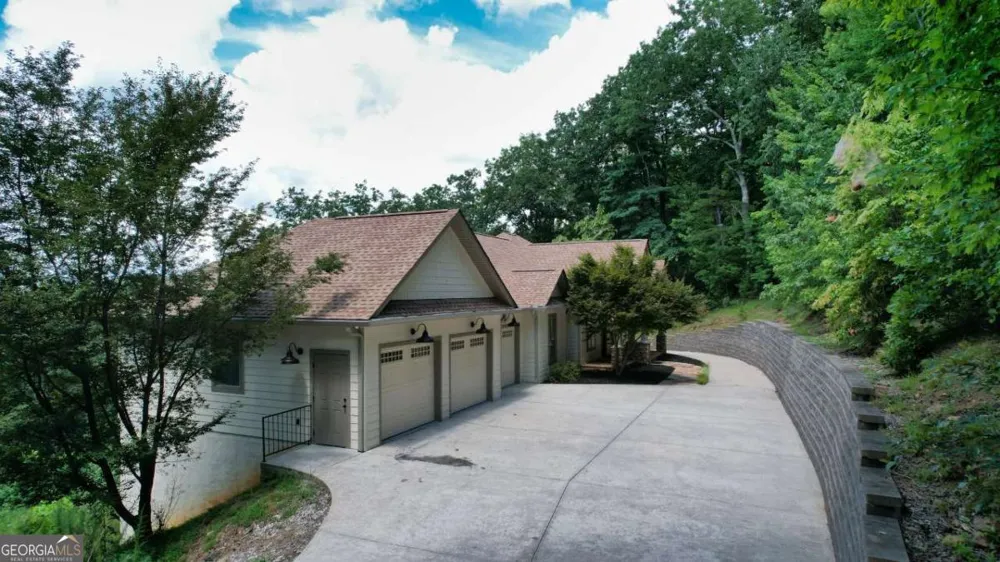 271 Highlands DR Clarkesville, GA 30523