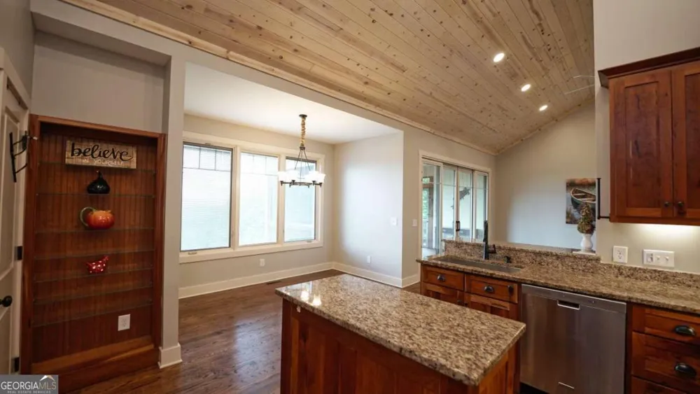 271 Highlands DR Clarkesville, GA 30523