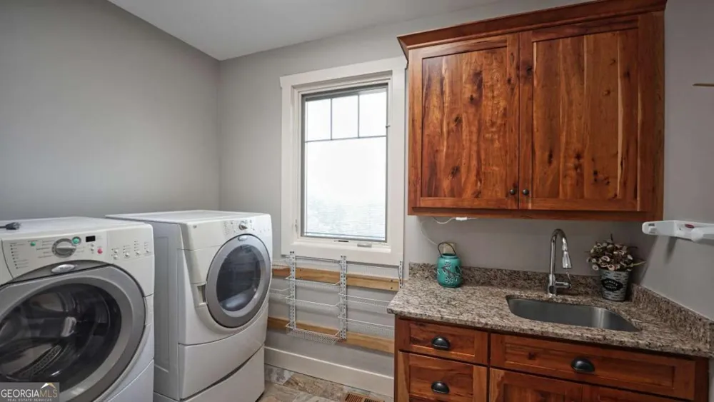 271 Highlands DR Clarkesville, GA 30523