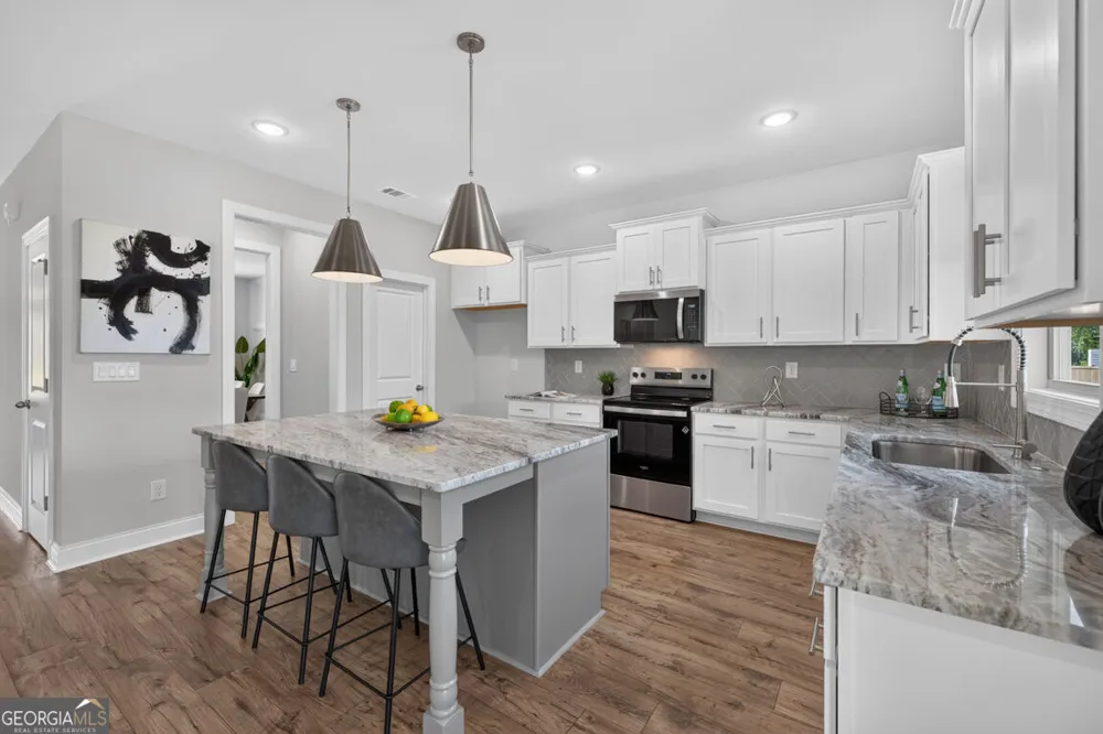 922 Homepark CIR Buford, GA 30518