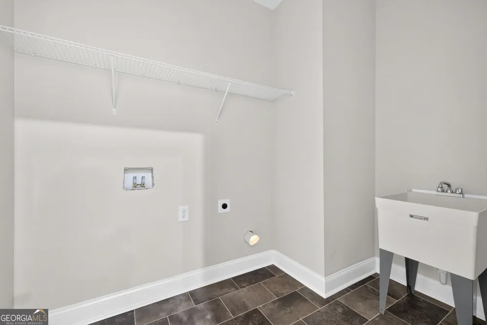 922 Homepark CIR Buford, GA 30518