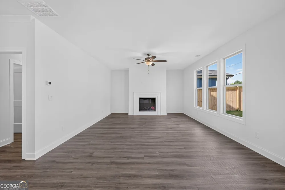 982 Homepark CIR Buford, GA 30518