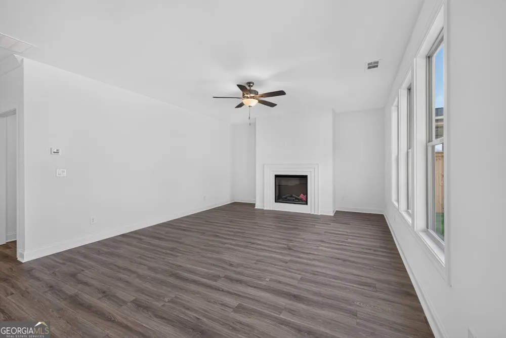 982 Homepark CIR Buford, GA 30518