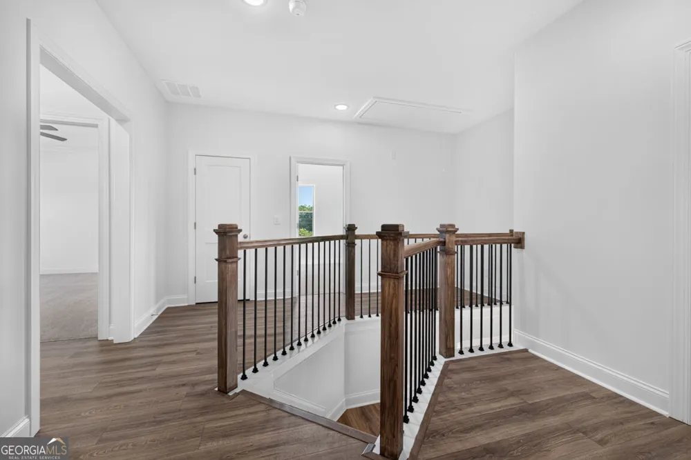 982 Homepark CIR Buford, GA 30518