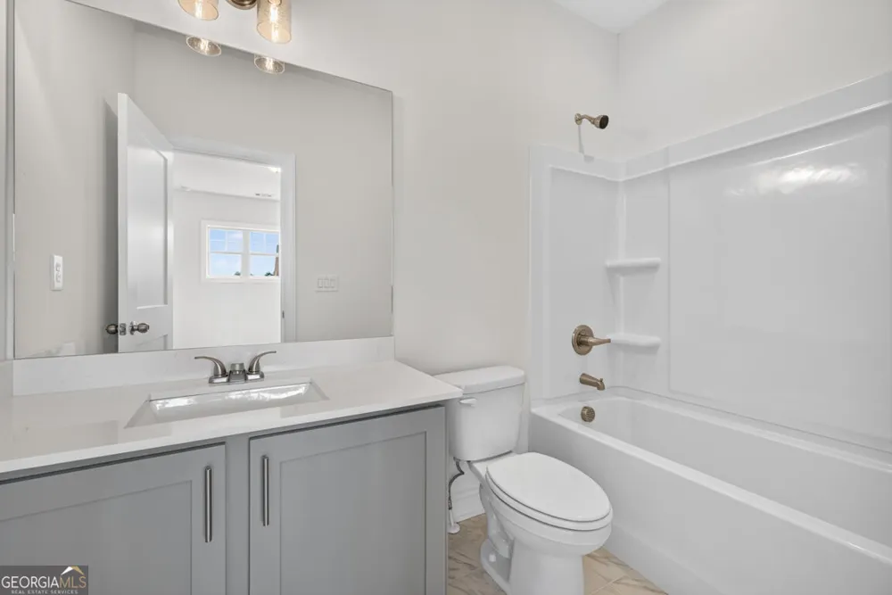 982 Homepark CIR Buford, GA 30518