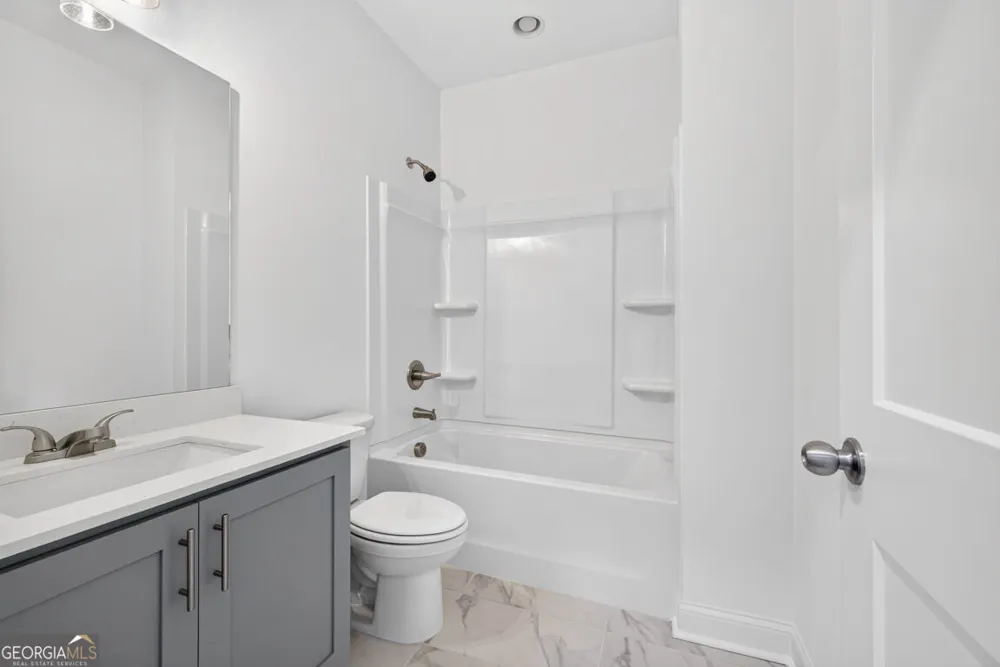 982 Homepark CIR Buford, GA 30518