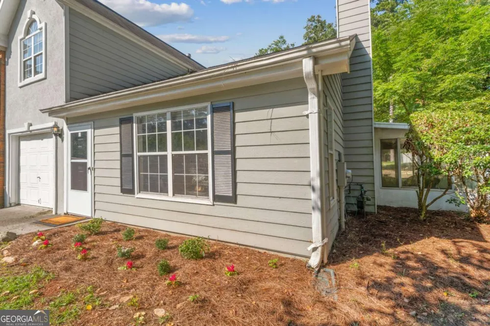 1047 Kennesborough RD NW Kennesaw, GA 30144