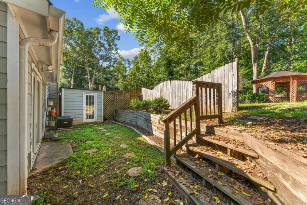 1047 Kennesborough RD NW Kennesaw, GA 30144
