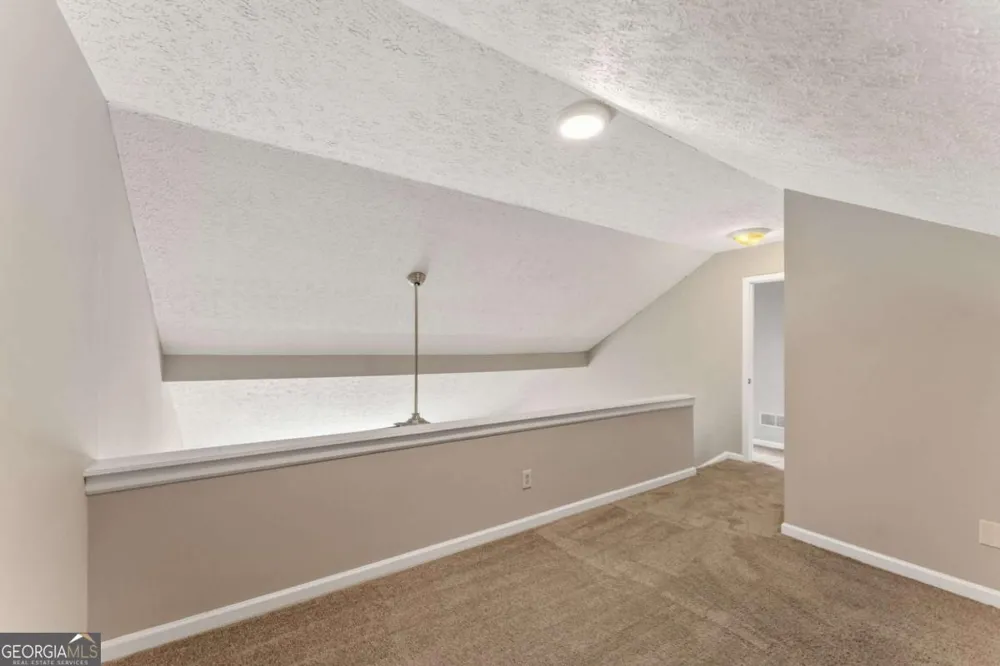 1047 Kennesborough RD NW Kennesaw, GA 30144