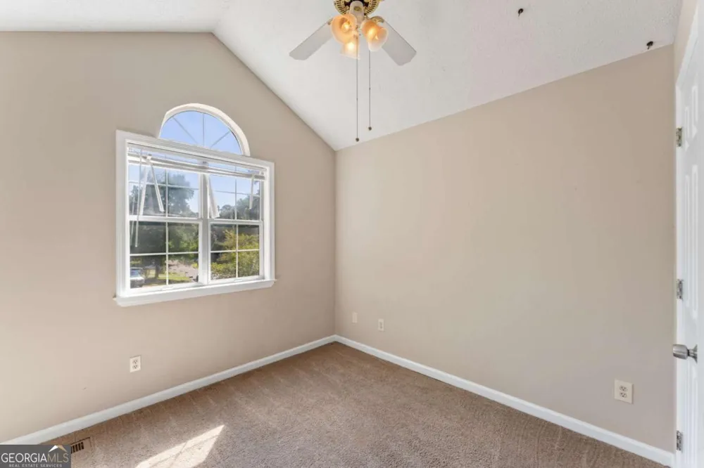 1047 Kennesborough RD NW Kennesaw, GA 30144