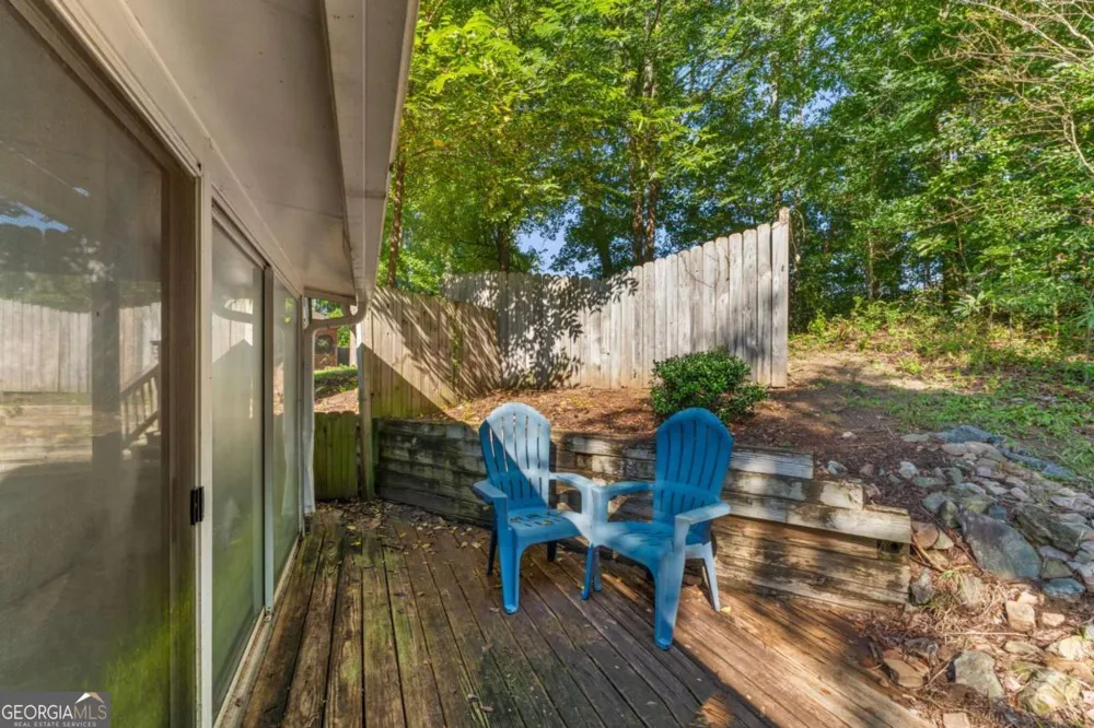 1047 Kennesborough RD NW Kennesaw, GA 30144