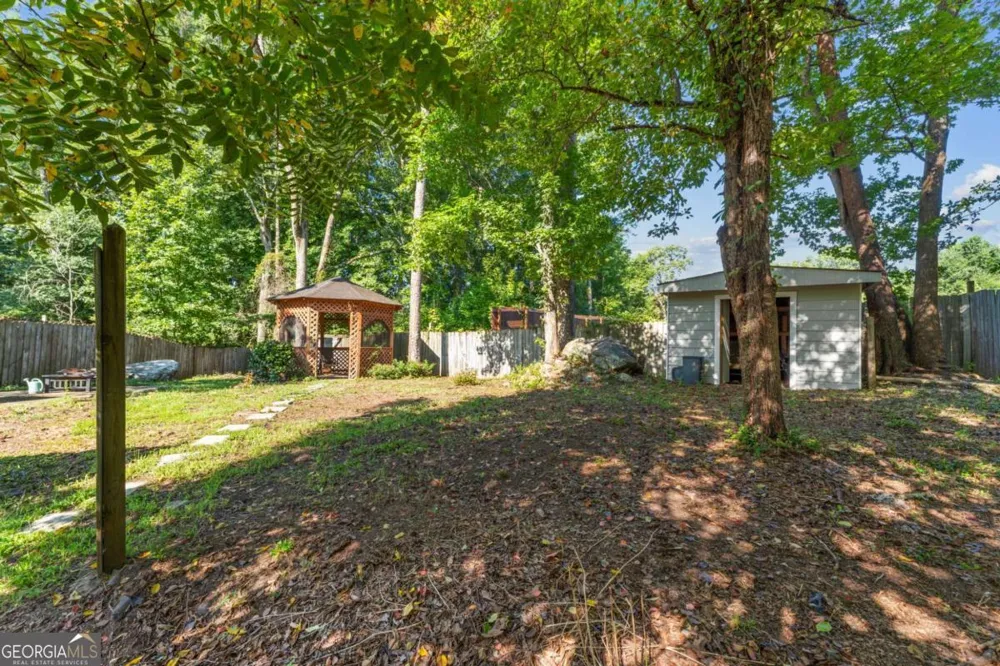 1047 Kennesborough RD NW Kennesaw, GA 30144