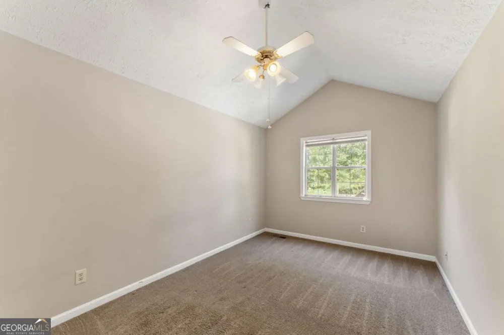 1047 Kennesborough RD NW Kennesaw, GA 30144