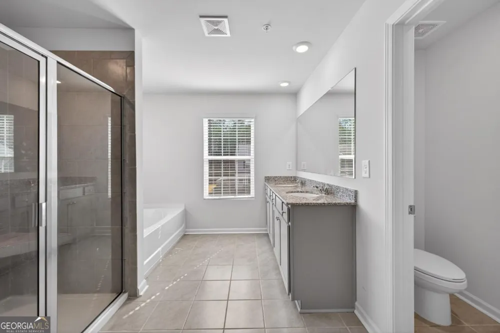 7566 Jennadee DR Fairburn, GA 30213